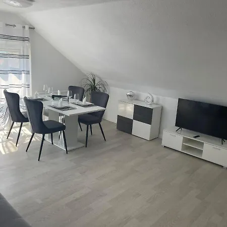 Bella Casa * אוברלינגן